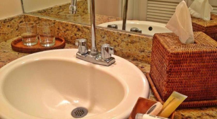 Equus Otel Honolulu Dış mekan fotoğraf