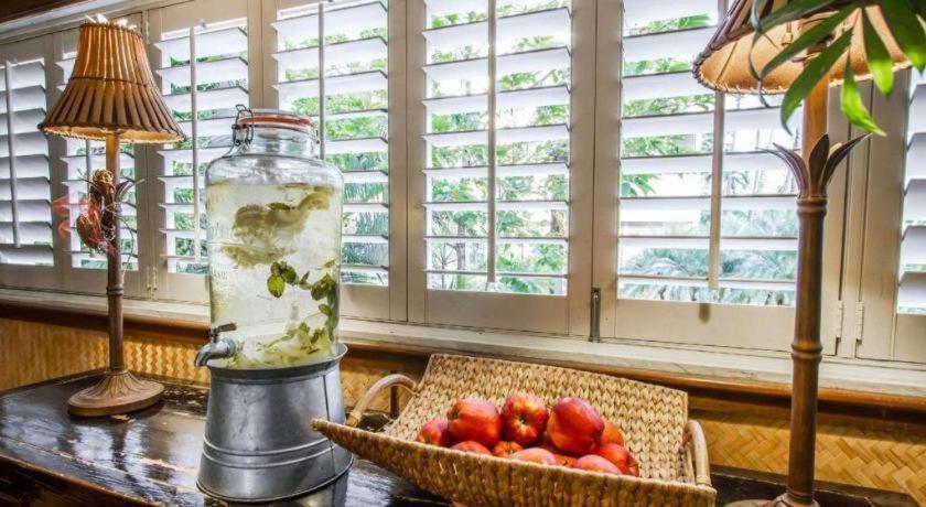 Equus Otel Honolulu Dış mekan fotoğraf
